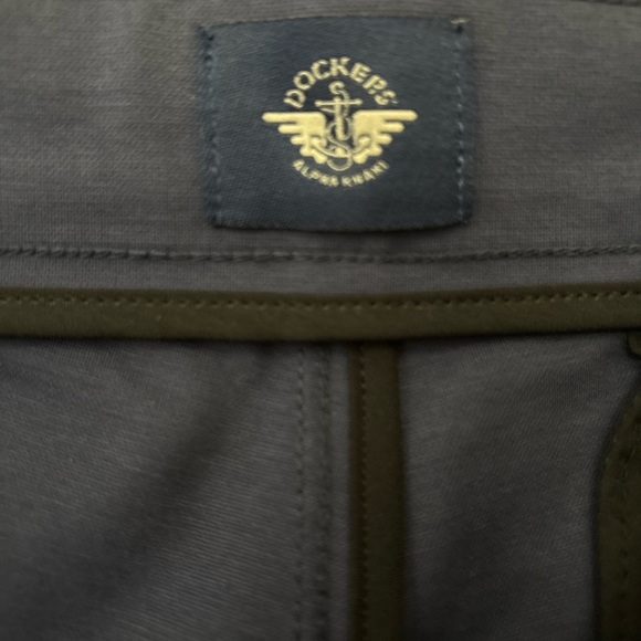 👖 Dockers Alpha Khaki Pants - Smart 360 Tech - Picture 3 of 5